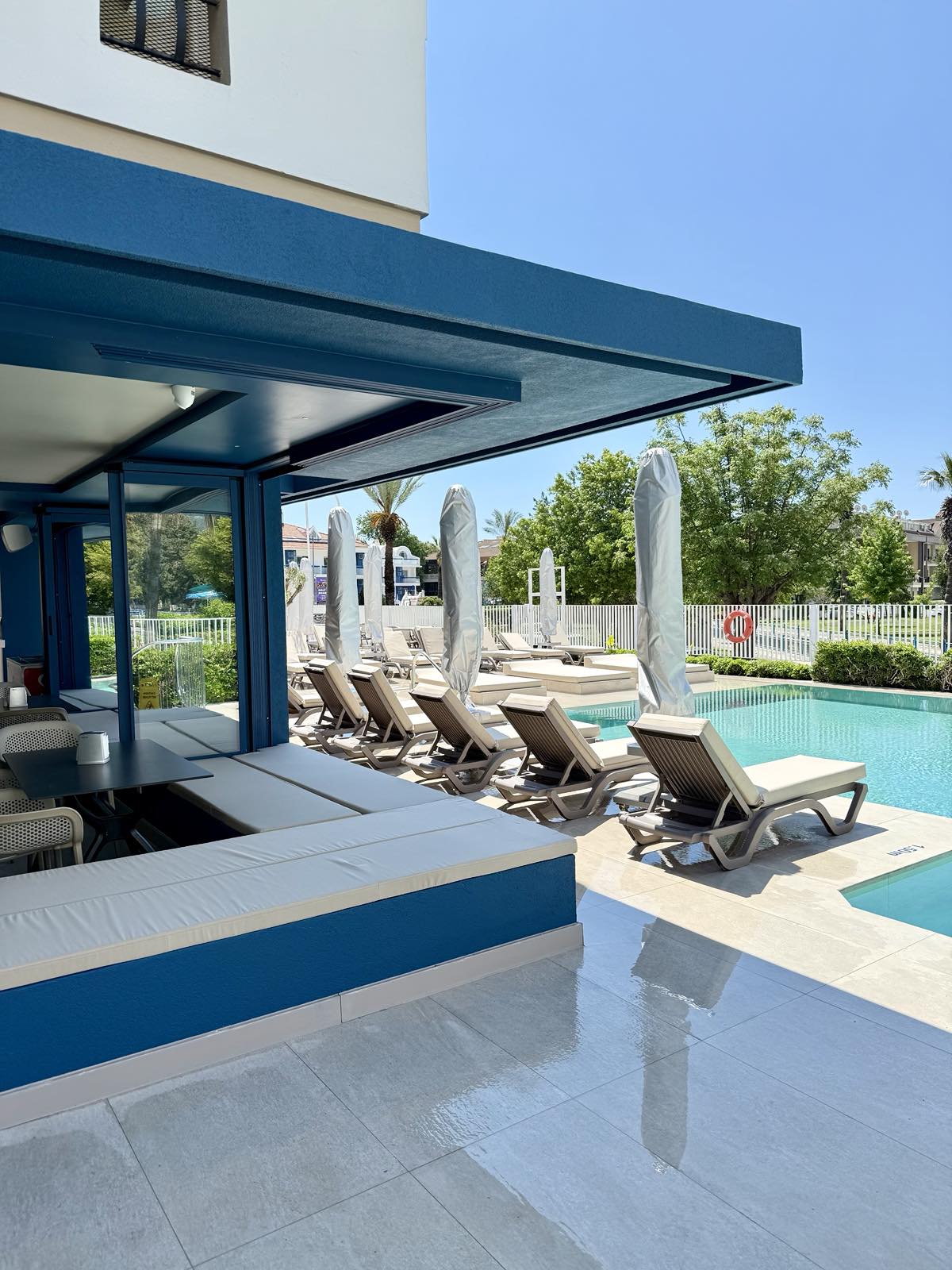 Aegean Princess Apartments Swimming Pool & Garden